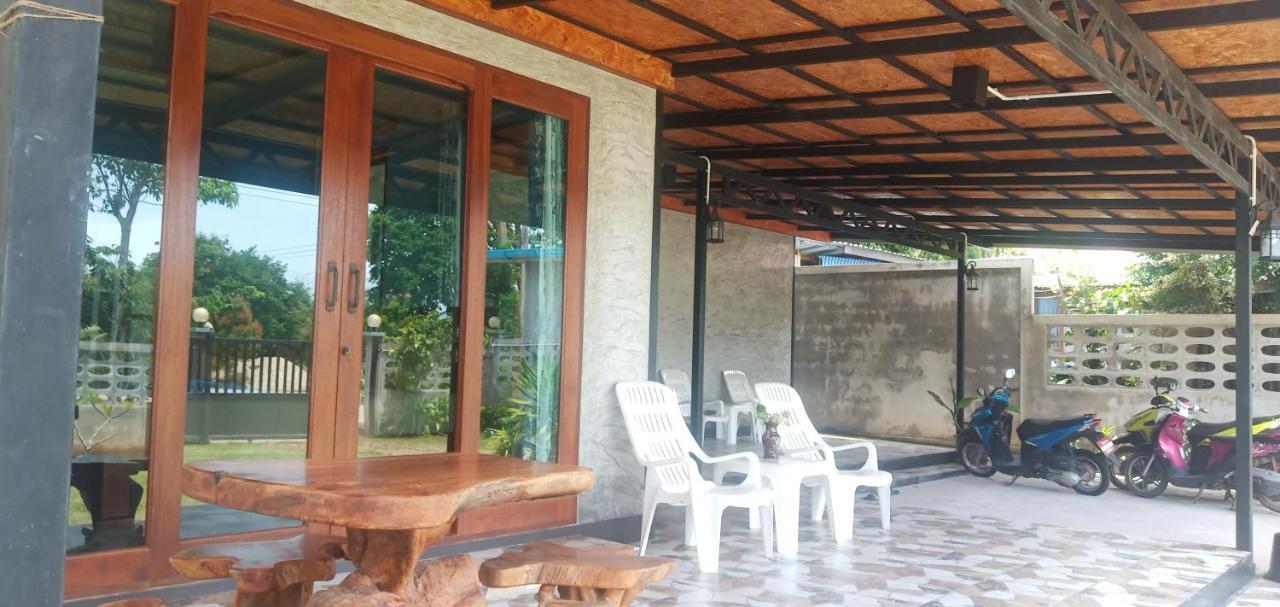 Kohjum Freedom Resort Koh Jum Exteriér fotografie